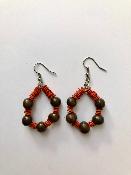 Boucle d'oreille rouge et marron